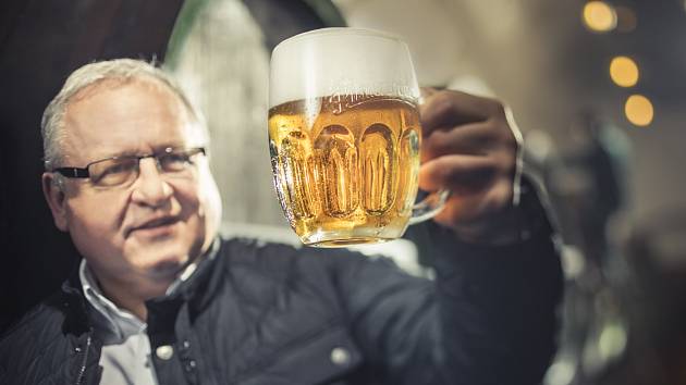 VÁCLAV BERKA, emeritní vrchní sládek Plzeňského Prazdroje, předseda poroty soutěže Pilsner Urquell Master Bartender.