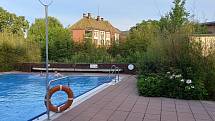 Plavecký bazén na místě zajateckého tábora v Torgau