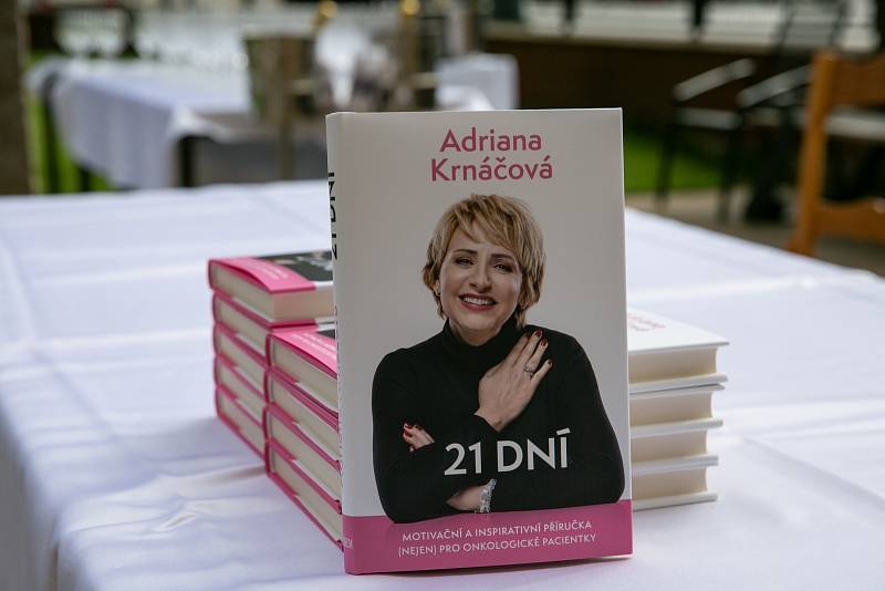 Svou knihu Adriana Krnáčová vydala v nakladatelství Universum.