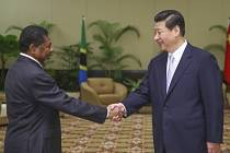 Prezident Zanzibaru Ali Mohamed Shein a čínský prezident Si Ťin-pching