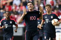 Rozjetý kanonýr Robert Lewandowski dvěma góly přispěl k vítězství Bayernu Mnichov nad Mohučí.