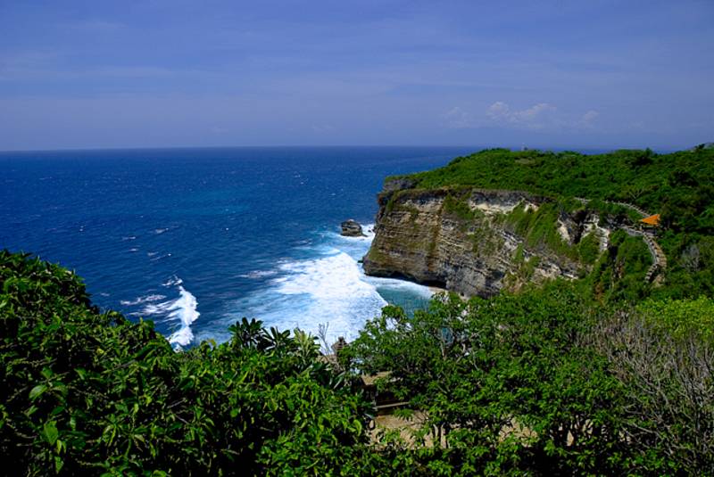 Ostrov Bali se rovněž řadí mezi top destinace pro rok 2022. Na tomto kousku světa je podle hodnocení turistů pro portál TripAdvisor nejkrásnější příroda - bohatá zeleň, čisté moře, a třeba i setkání s drzými opicemi v chrámech.
