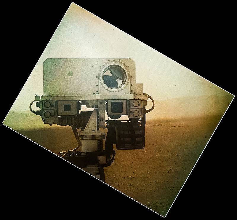 Jeden z autoportrétů mimořádně úspěšné marsovské sondy Curiosity.