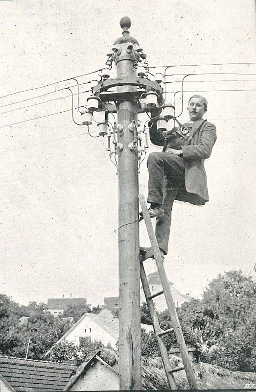 Provádění rozvodné elektrické sítě v Jílovém firmou L. Očenáškovou v Karlíně pro elektr. energii z centrály p. V.Žďárského na K. Přívoze (1912)