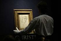 Raffaelova kresba Hlava múzy byla 8. prosince vydražena za 29,16 milionu liber (asi 870 milionů korun)