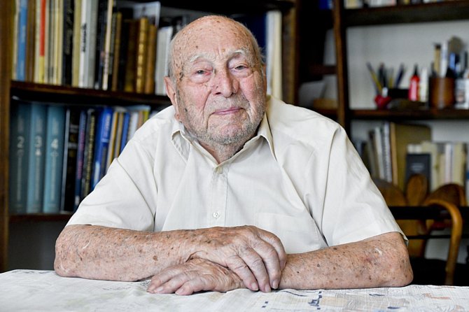 Ve věku 101 let zemřel astronom Luboš Perek.