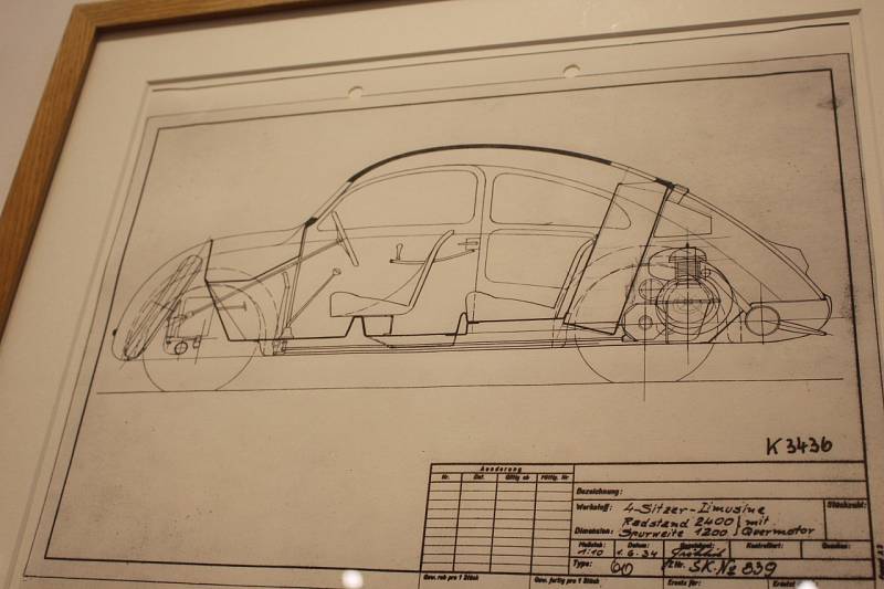 Toto je výkres vozu KDF 60 z muzea Ferdinanda Porsche ve Vratislavicích