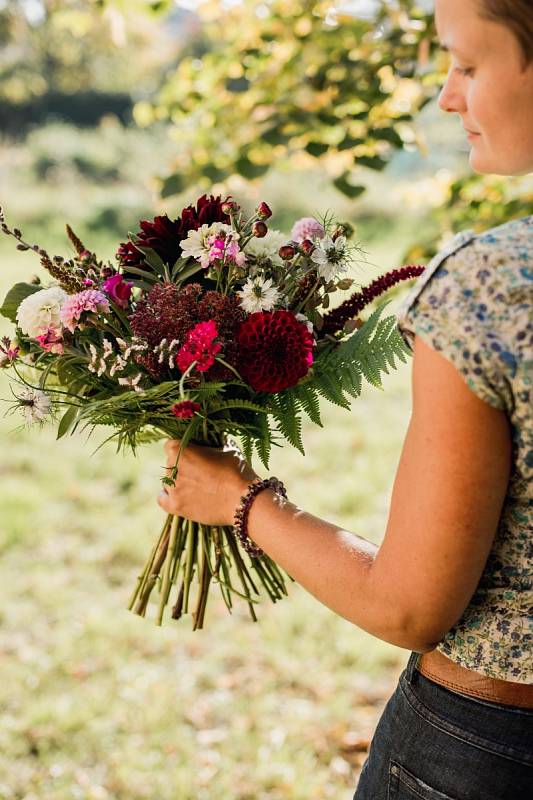 Míla Hilgertová jako jedna z prvních začala v Česku úspěšně pěstovat polozapomenuté tradiční květiny před osmi lety.