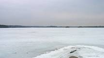 Bodomské jezero pod sněhem