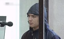 Sériový vrah a kanibal Alexandr Vladimirovič Byčkov u Krajského soudu Penzenské oblasti v den vynesení rozsudku, 22. března 2013