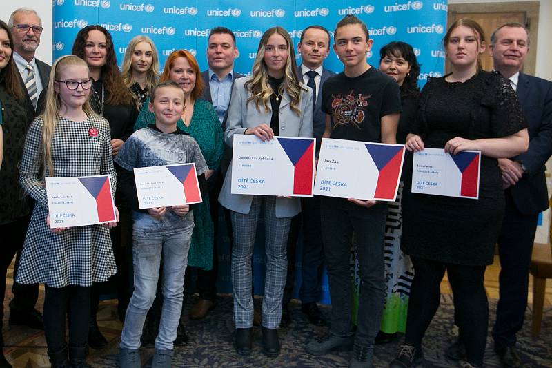 Loňské slavnostní vyhlášení výsledků prvního ročníku ankety Dítě Česka české pobočky UNICEF.