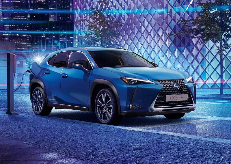 První elektromobil koncernu Toyota - Lexus UX 300e