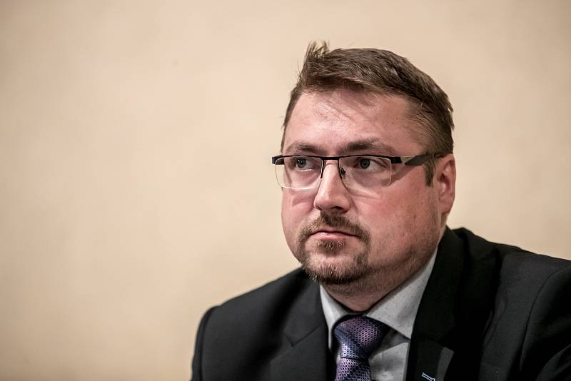 Seminář "První zkušenosti s fungování Úřadu pro dohled nad hospodařením politických stran" proběhl 30. sprna v Senátu v Praze. Vojtěch Weis.