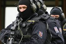 Policie zkoumá praktiky pražské reliatnní kanceláýe.