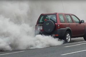 Runaway diesel je jev, při kterém motor nekontrolovaně spotřebovává vlastní olejovou náplň.