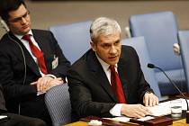 Srbský prezident mluví na zasedání Rady bezpečnosti OSN v New Yorku. Srbský velvyslanec ve Washingtonu ale jede  na pokyn vlády domů. 