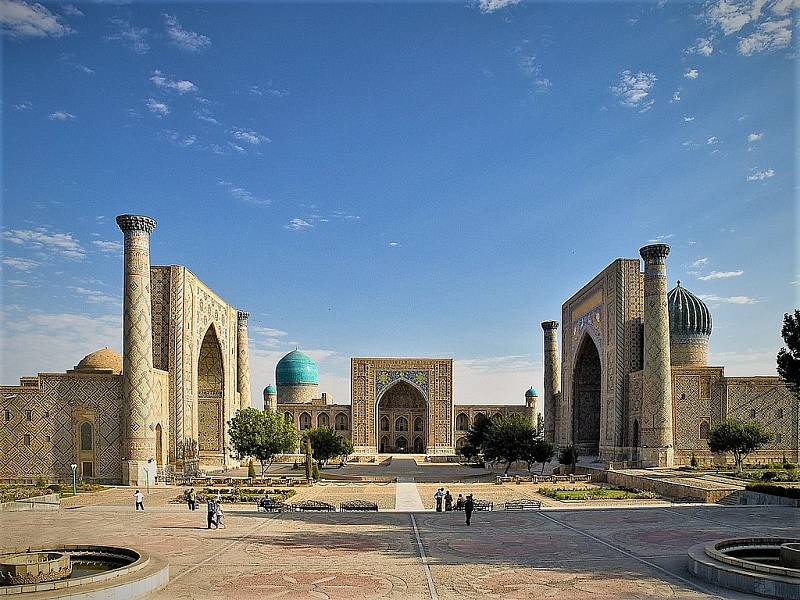 Dostal se také do Samarkandu, třetího největšího uzbeckého města. Toulání mu zůstalo vlastní i při pozdější kanibalské "kariéře"
