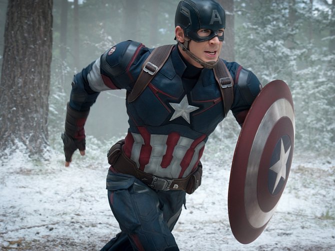 AVENGERS. Kapitán Amerika (Chris Evans) se vrací se svými přáteli do boje proti zlu. 