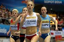 Lenka Masná (vlevo) skončila na halovém mistrovství světa v Sopotech v běhu na 800 metrů šestá.