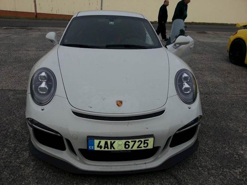 Porsche 911 GT3 z roku 2014 za 2 100 000 Kč