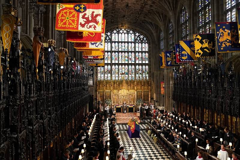 Smuteční obřad v Kapli sv. Jiří na hradě Windsor