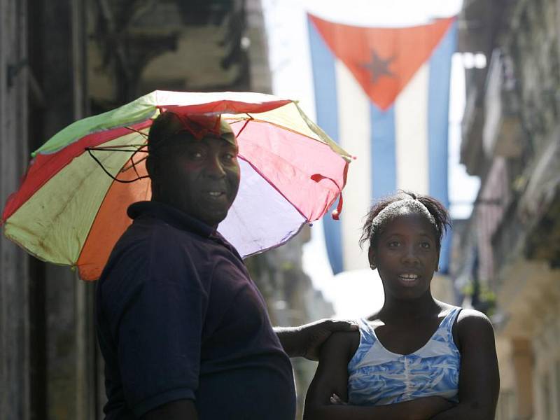 Dvojice v ulicích Havany