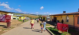 Státní Osada bez školy. Romská, státem postavená osada Střelnice na Slovensku nemá vlastní školu