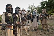 Povstalci z afghánského islamistického hnutí Taliban. Ilustrační foto.