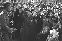 Shromažďování maďarských Židů v Budapešti před transporty do Osvětimi