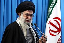 Íránský nejvyšší duchovní ajatolláh Alí Chameneí