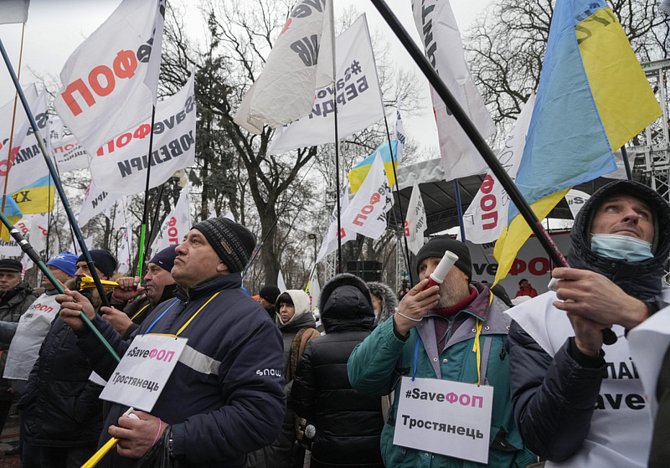 Opoziční demonstrace v Kyjevě 1. prosince 2021.