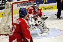 Gólman české reprezentace Jakub Štěpánek kryje střelu v zápase Euro Hockey Tour.