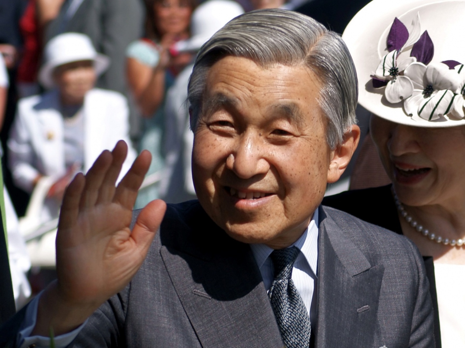 Japonsko po 200 letech zažije rezignaci panovníka. Císař Akihito se vzdá  trůnu - Deník.cz