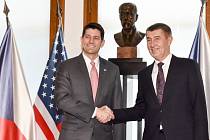 Předseda Sněmovny reprezentantů USA Paul Ryan (vlevo) a premiér v demisi Andrej Babiš.