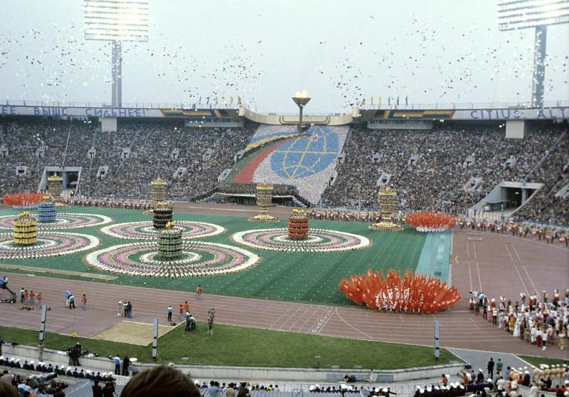 Zahajovací ceremoniál letních olympijských her v Moskvě v roce 1980