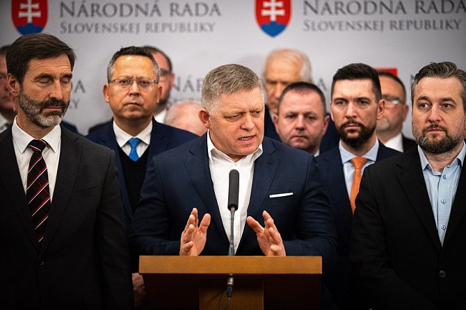 Robert Fico po schválení termínu predčasných parlamentních voleb na Slovensku na 30. září 2023.
