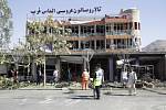 Převážně šíitskou čtvrtí v Kábulu otřásl výbuch sebevražedného atentátníka.
