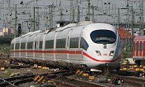 Německý rychlovlak Intercity-Express (ICE)
