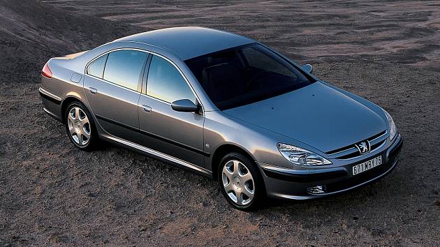 Peugeot 607.