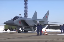 Ruský letoun nesoucí raketu Kanzhal
