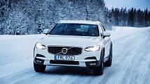 Volvo V90 Cross Country.