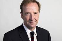 Novým šéfem britské tajné služby MI6 byl jmenován Alex Younger (51).