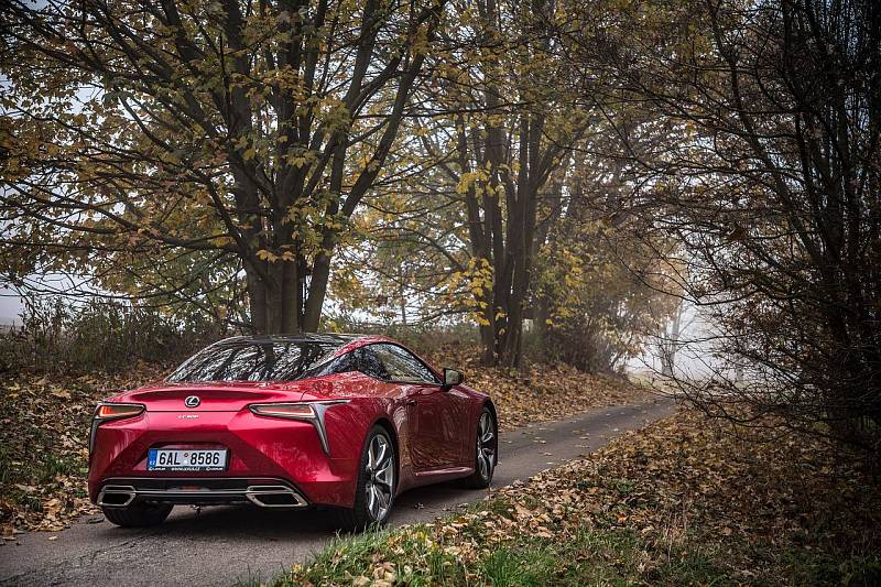 Lexus LC 500.