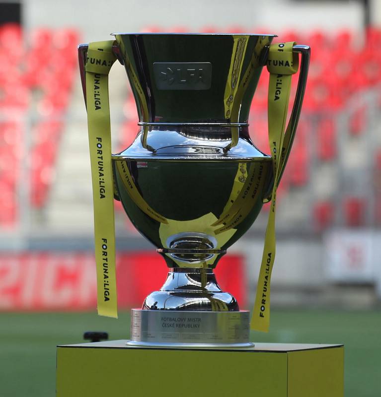 Mistrovské oslavy fotbalistů Slavie po zisku trofeje.