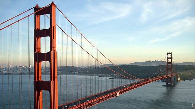 Most Golden Gate je jedním z nejslavnějších mostů světa. Nachází se ve stejnojmenné úžině u města San Francisco.