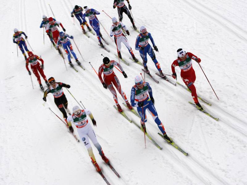 Start ženské štafety na 4x5 km