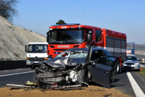 Na 15. kilometru D7 ve směru na Prahu došlo k vážné dopravní nehodě.