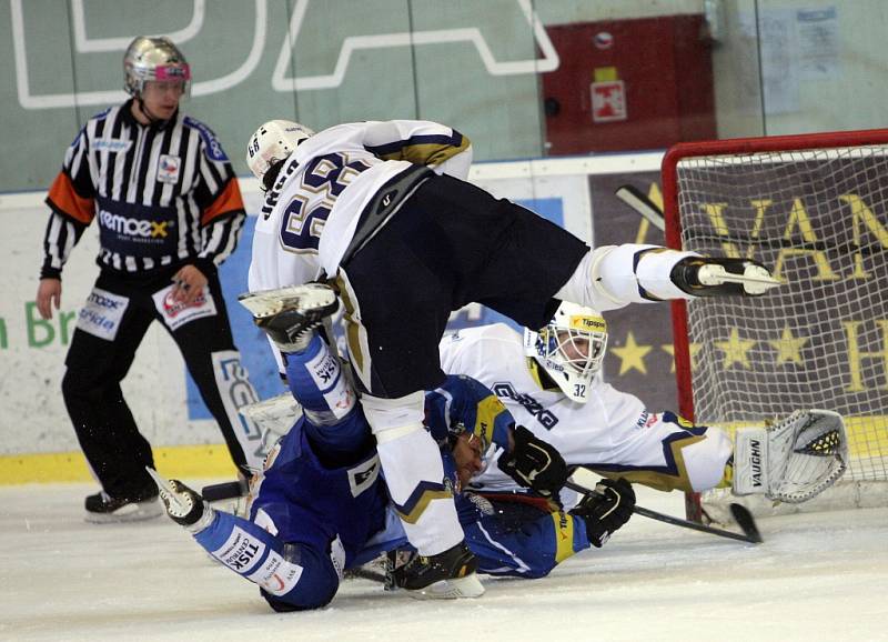 Kometa v boji o druhou extraligovou příčku vyprovodila Kladno jednoznačně 4:0.