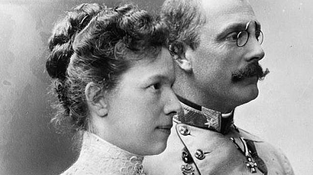 Arcivévodkyně Marie Valerie a její manžel, arcivévoda František Salvátor. Manželství bylo v pozdějších letech nešťastné, František Salvátor manželku podváděl