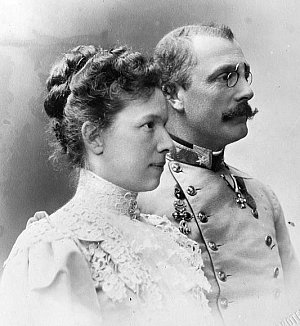 Arcivévodkyně Marie Valerie a její manžel, arcivévoda František Salvátor. Manželství bylo v pozdějších letech nešťastné, František Salvátor manželku podváděl